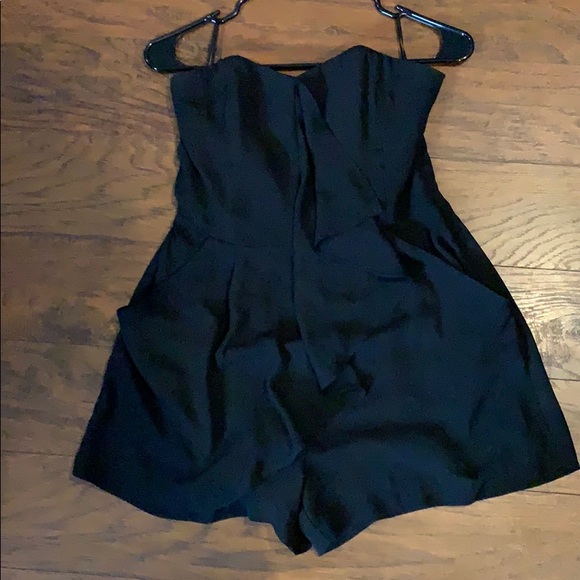 Express Romper - Picture 1 of 4